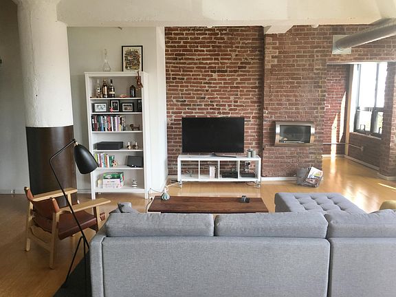 5th image of 1714 Memphis St APT 214