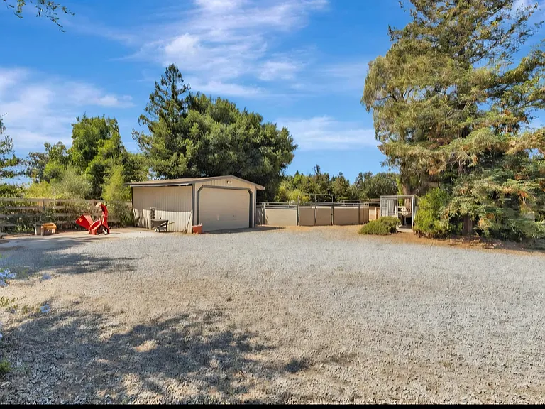 Oscar Ct — Photo 8