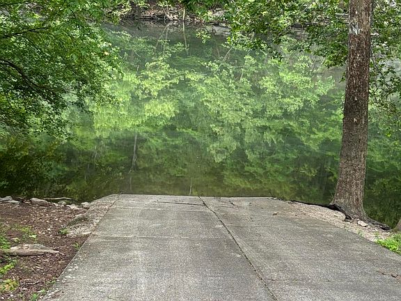 5th image of 22 Paradise Lake Dr