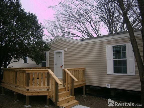 3rd image of 1305 Venture Ln