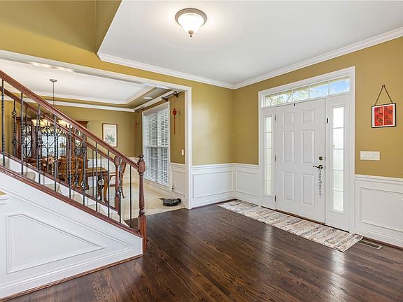 3rd image of 3527 Helendale Ct