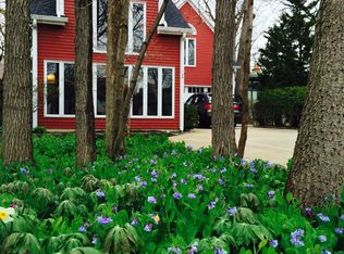 746 Chidester Ave, Glen Ellyn, IL 60137