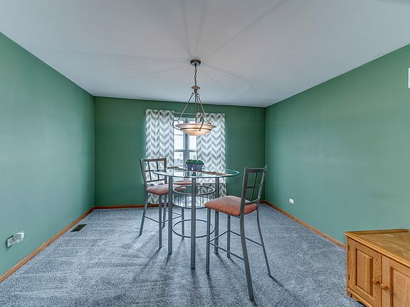 5th image of 17025 Hedgewood Ct