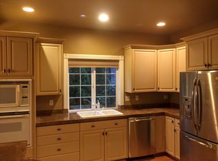 3355 Park Hills Dr, Eugene, OR