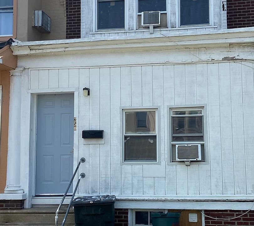 1st image of 250 E Eleanor St #2M