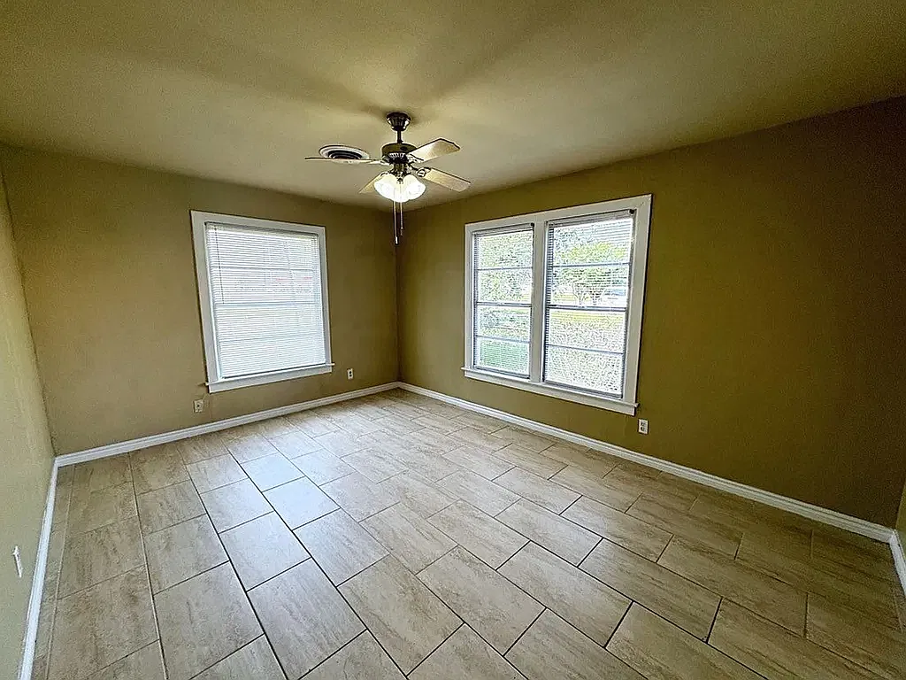 2 bed, 1045 sqft, $1,000 — Photo 4