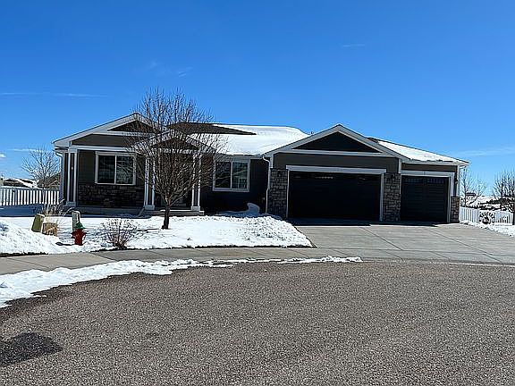 quiet cul-de-sac location