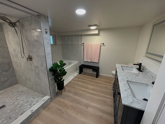 5th image of 7439 Zephyr Pl