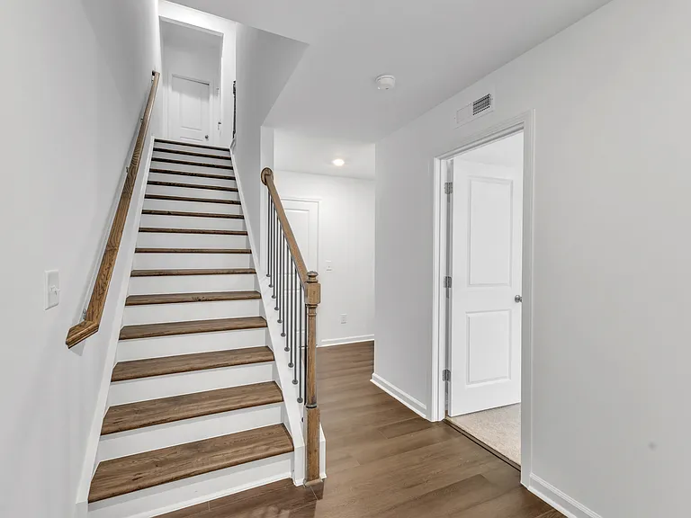 810 Basswood Glen Trl — Photo 29