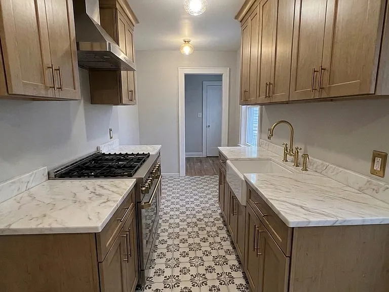 455 E Ocean Blvd #811 — Photo 2