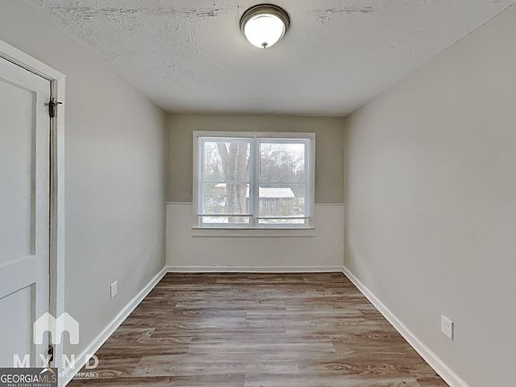 5th image of 1825 Oakmont Dr NW
