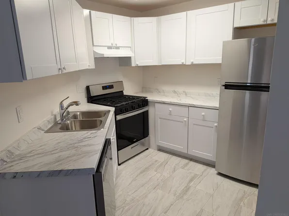 1932 West Dr APT B, Vista, CA 92083