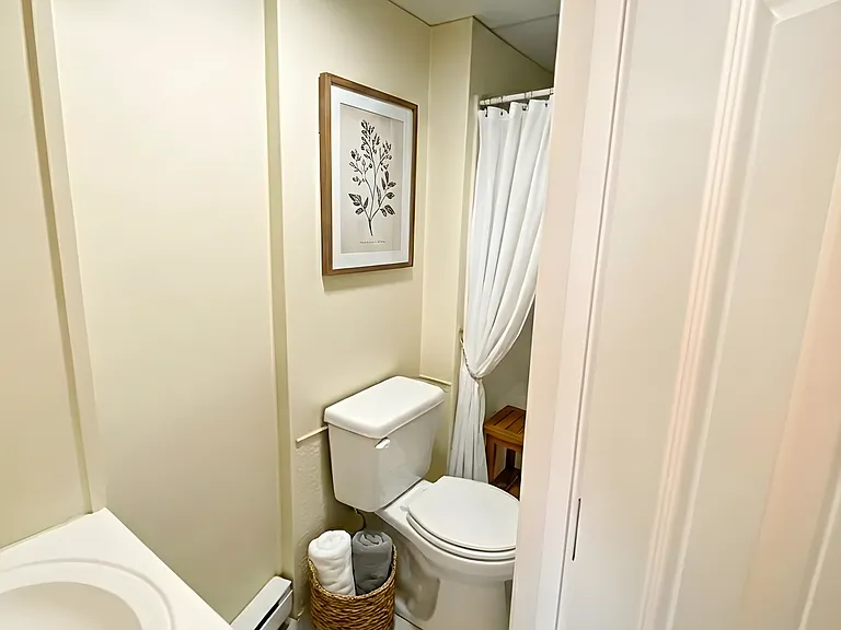 60 N Margin St — Photo 15