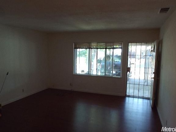 3rd image of 6504 Grattan Way