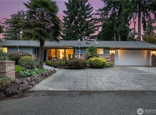 11056 SE 31st St, Bellevue, WA 98004