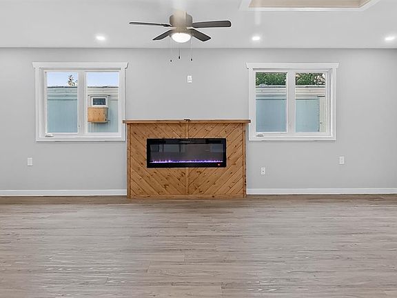 3rd image of 1712 23rd St #84
