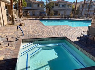 251 S Green Valley Pkwy #38, Henderson, NV 89012