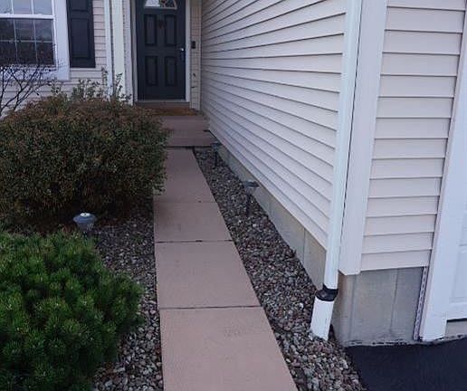 2nd image of 4974 Wintersweet Dr
