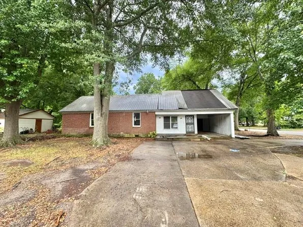 1305 E Reed Rd, Greenville, MS 38703