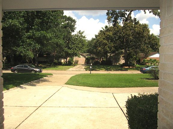 2nd image of 12419 Bexhill Dr