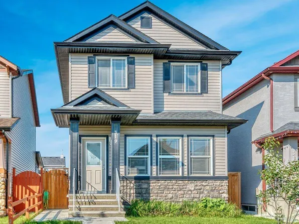319 E Saddlebrook Cir NE, Calgary, AB T3J 0J9