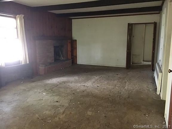 5th image of 11 Pine St