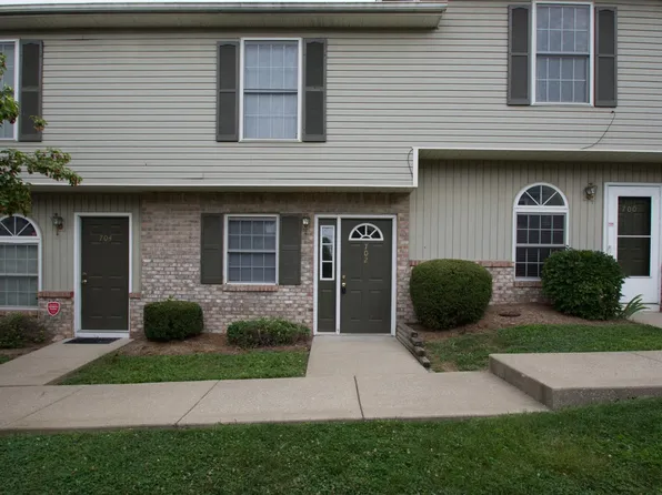 704 E Sherwood Hills Dr, Bloomington, IN 47401