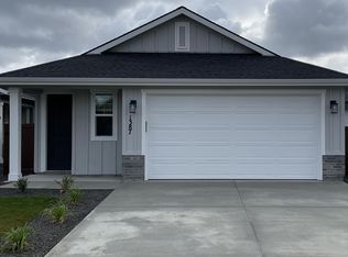 1387 E Prairiefire St, Meridian, ID 83646