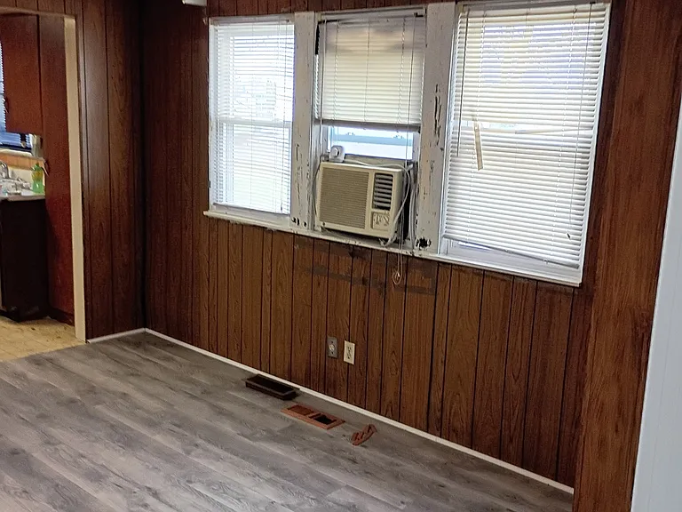 2215 Lincoln Ave — Photo 6
