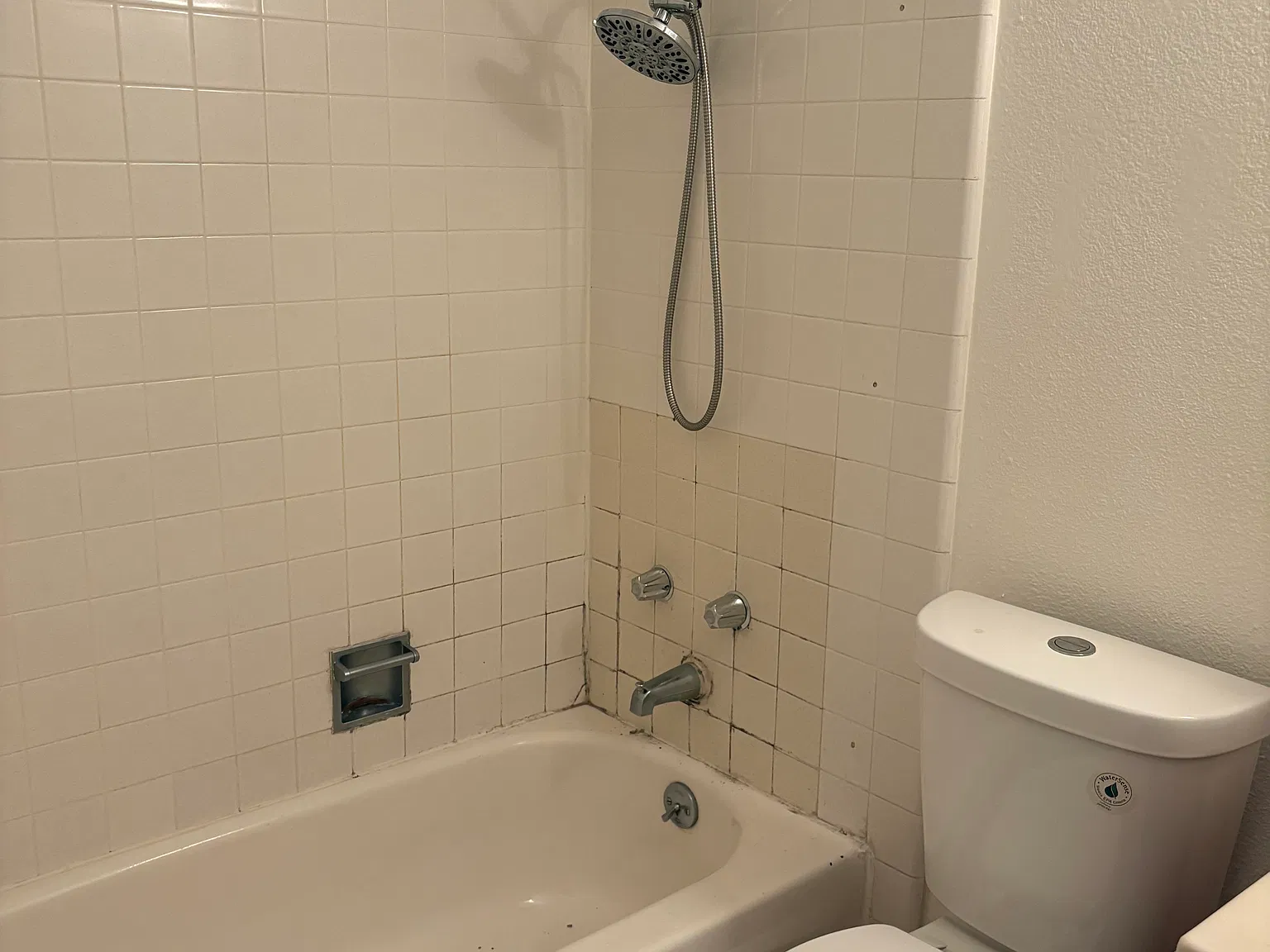 2 bed, 1000 sqft, $1,595 — Photo 2