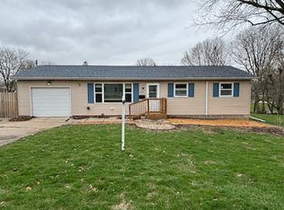 402 NE 2nd Ave, Galva, IL 61434