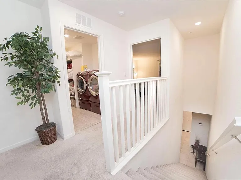 1088 Arrington Dr — Photo 28