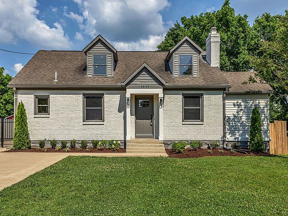 2nd image of 2825 Alhambra Cir