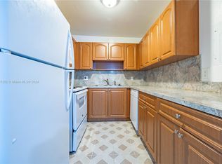 6101 N Falls Circle Dr APT 206, Lauderhill, FL 33319
