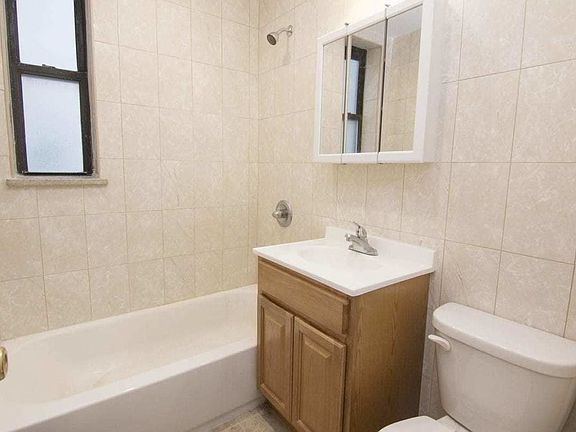 4th image of 31-24 32nd St #2L