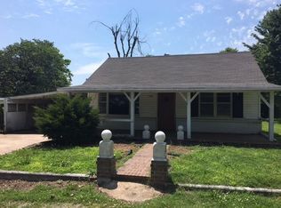 205 Wilson Ave, Aurora, MO 65605