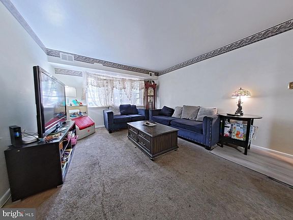 2nd image of 802 South Ave APT C2