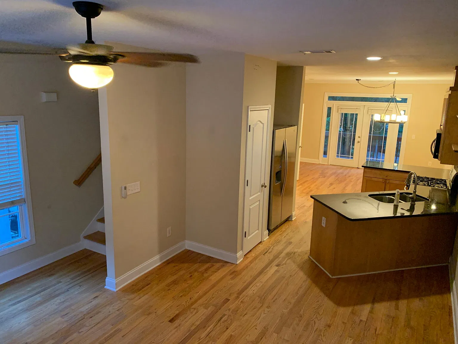 2 bed, 3.5 bath, 1700 sqft, $2,800 — Photo 2