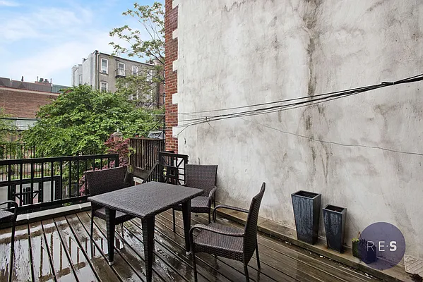 Rented by RES New York | media 8