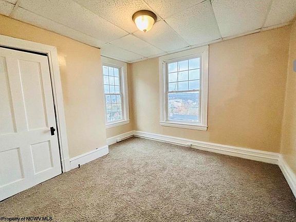 5th image of 217 Watson Ave