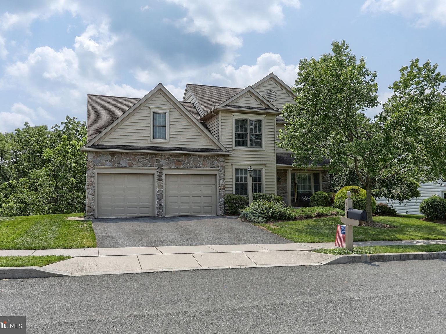 140 Blue Jay Way, Hummelstown, PA 17036 MLS PADA2025226 Zillow