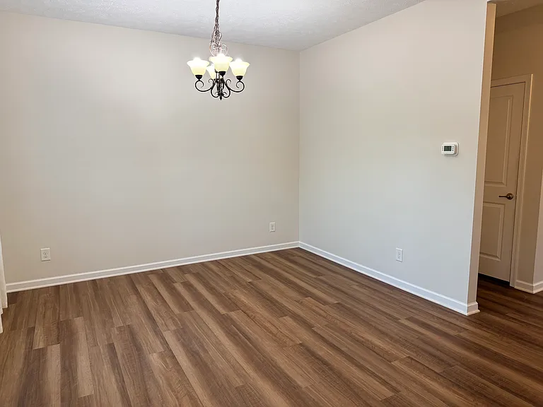 5055 Lake Forest Dr — Photo 6