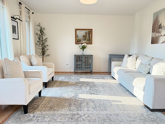 4th image of 3851 N Galena Ct
