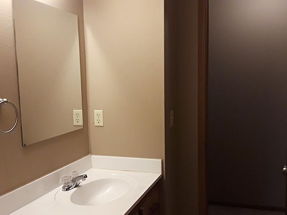 2nd image of 101 NE Timbercreek Dr