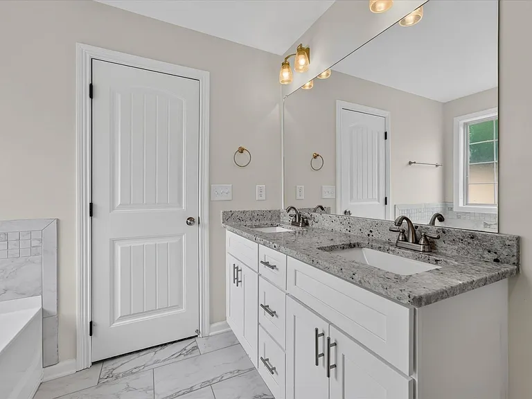 513 Wingfield Ct — Photo 26