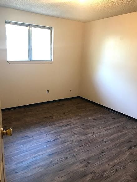 2nd image of 811 W Elm St APT B