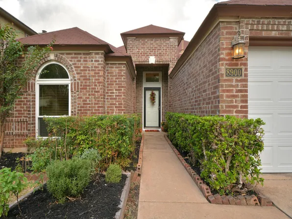 8900 Teresina Dr, Austin, TX 78749
