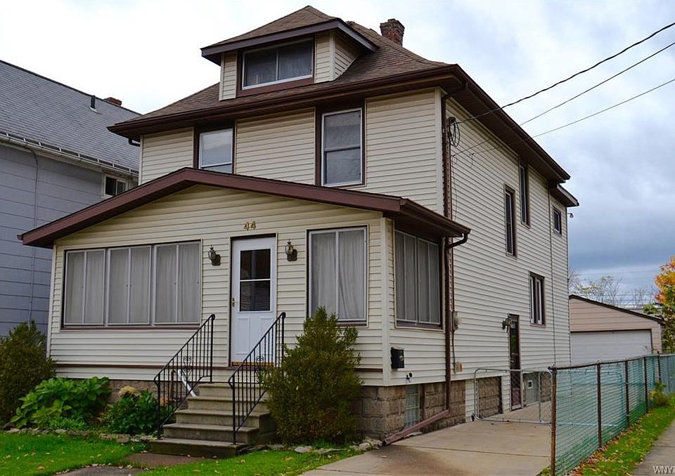 1st image of 44 Longs Ave