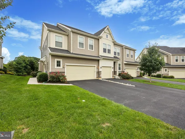 229 Kestrel Ct, Kennett Square, PA 19348