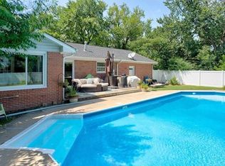 3301 Tudor Ct, Virginia Beach, VA 23452